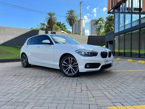 BMW 120i 2.0 16V GASOLINA SPORT 4P AUTOMÁTICO BMW 120i 2.0 16V GASOLINA SPORT 4P AUTOMÁTICO